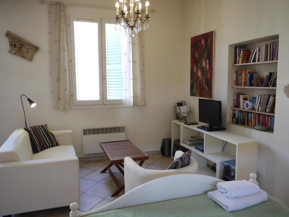 نيس Studio 6 - A Quiet And Spacious Studio Flat In The Old Town المظهر الخارجي الصورة